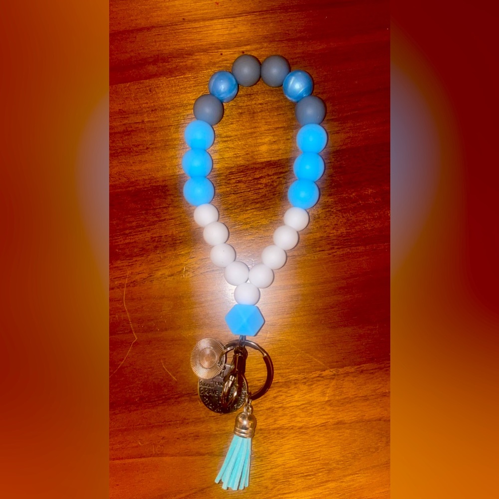 Silicone 15mm beaded Wristlet Keychain.